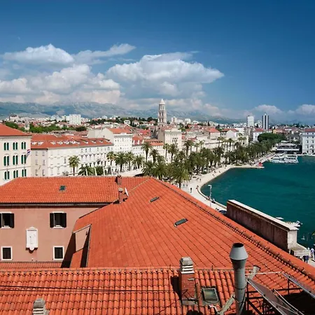 Patricia & Gemini Luxury