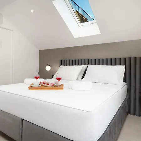 Patricia & Gemini Luxury * سبليت