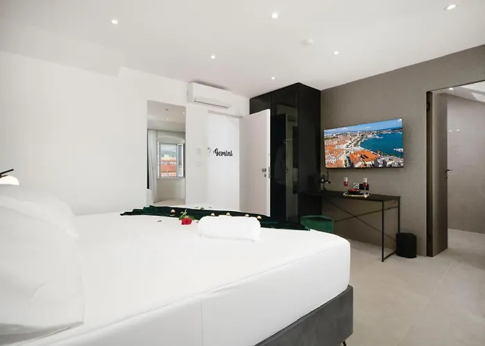 Patricia & Gemini Luxury דירה *