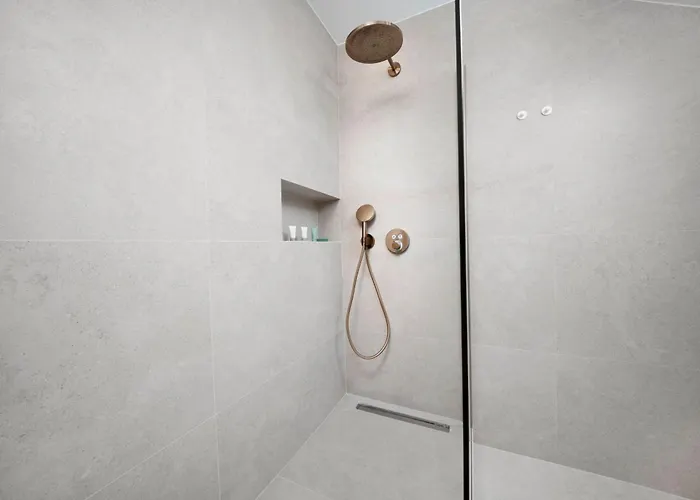 Patricia & Gemini Luxury *