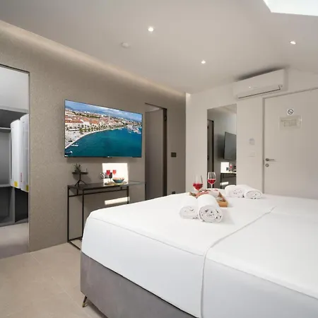 Patricia & Gemini Luxury 아파트