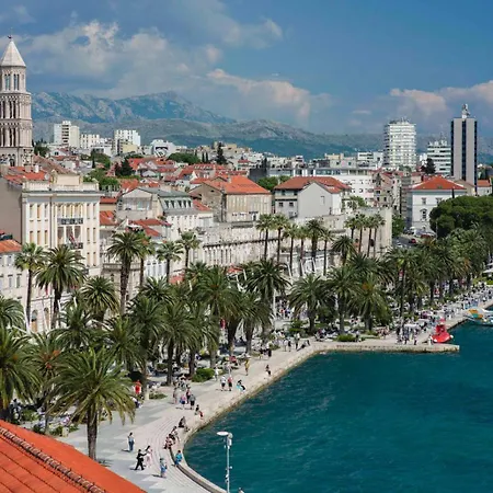 Patricia & Gemini Luxury *